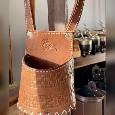 Porta Mate para el Auto con Guarda