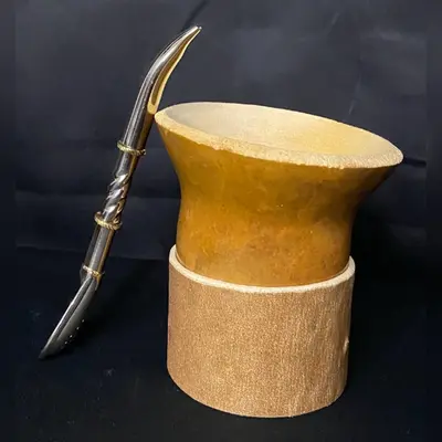 Mate Criollo de Calabaza con Base de Cuero
