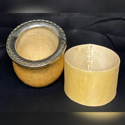 Mate Criollo con Virola de Alpaca y Base de Cuero