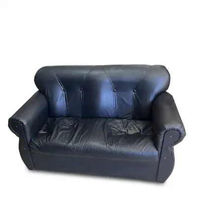 Sillón de cuerina negro