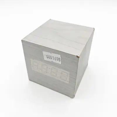 Reloj cubo digital