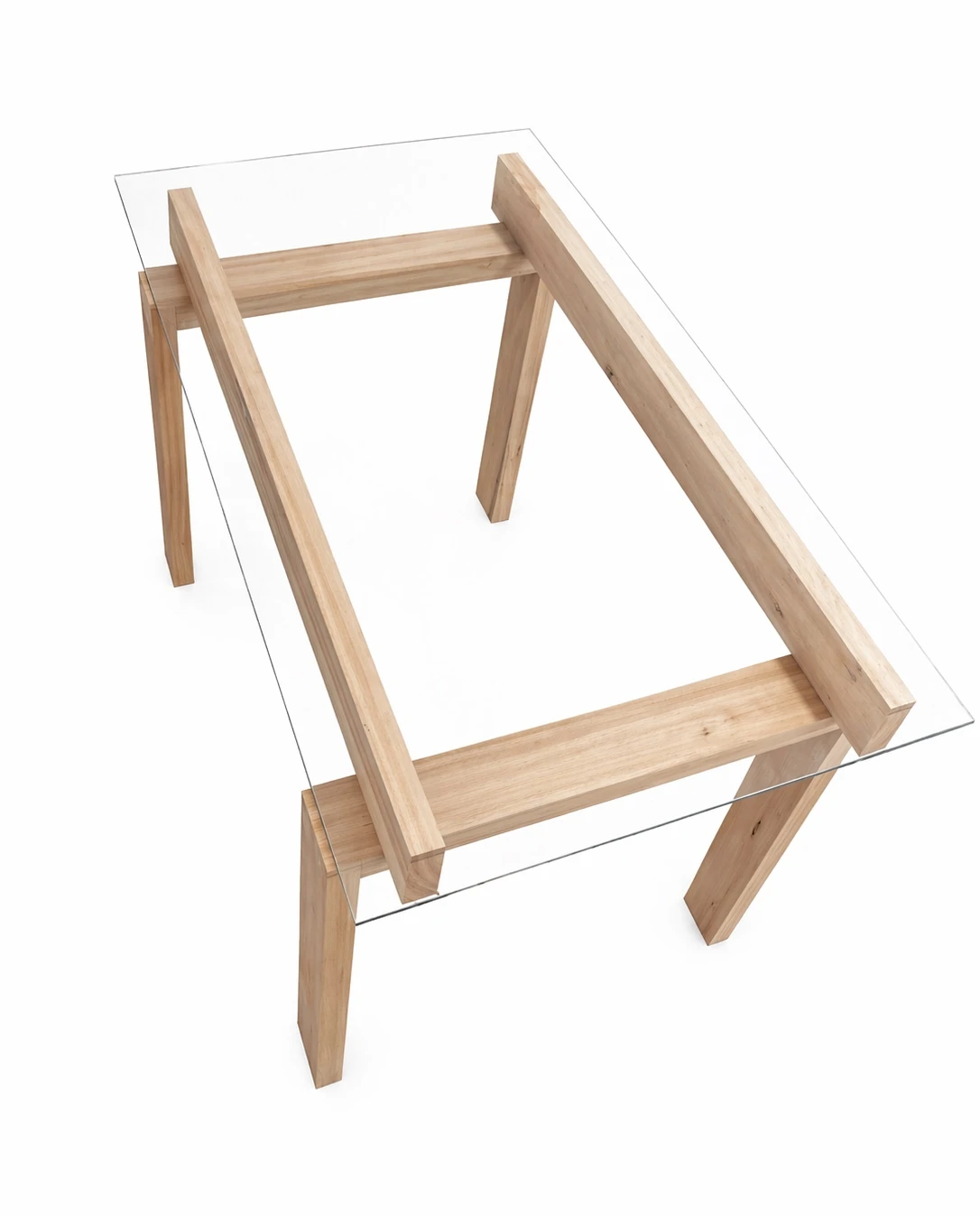 Mesa de madera con vidrio 