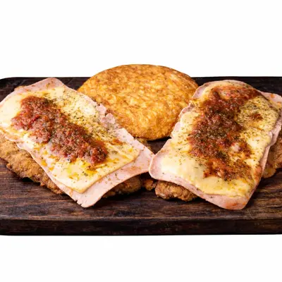 Dos Milanesas Napolitanas con Tortilla
