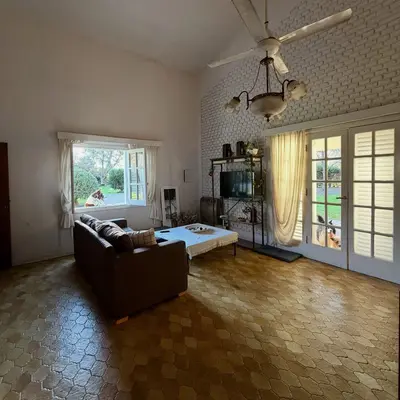 Casa quinta con pileta en Balcarce entre 538 y 540 thumbnail 7